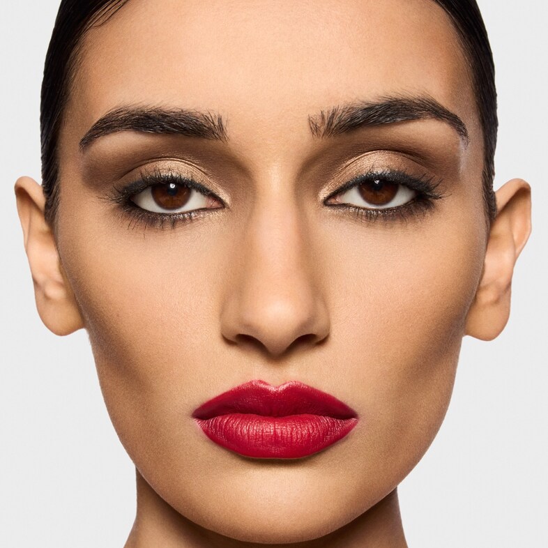 FACE_LES_FULLLINEUP_MEDIUM