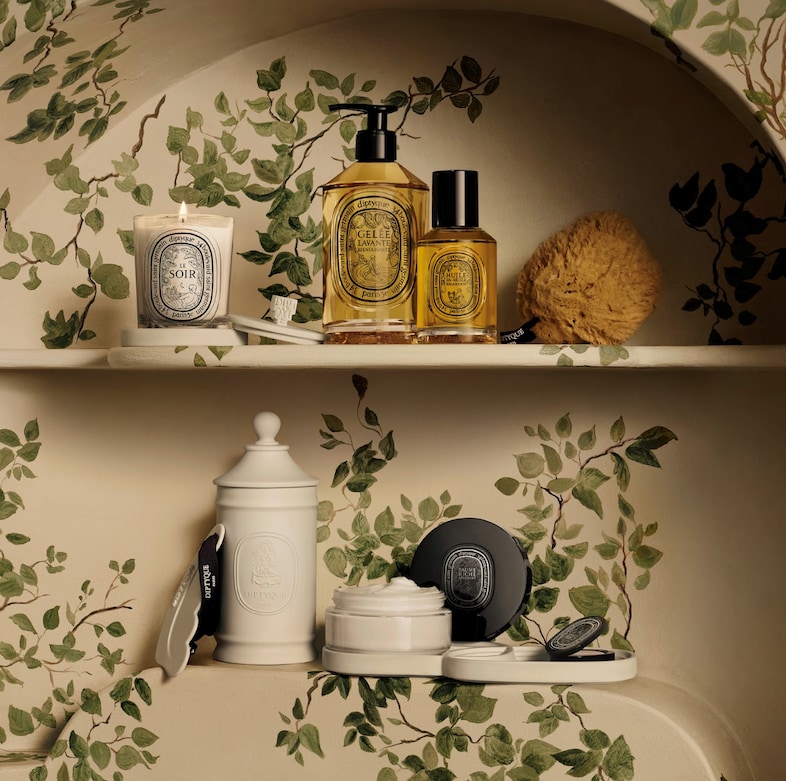 August Beauty Desk - Diptyque