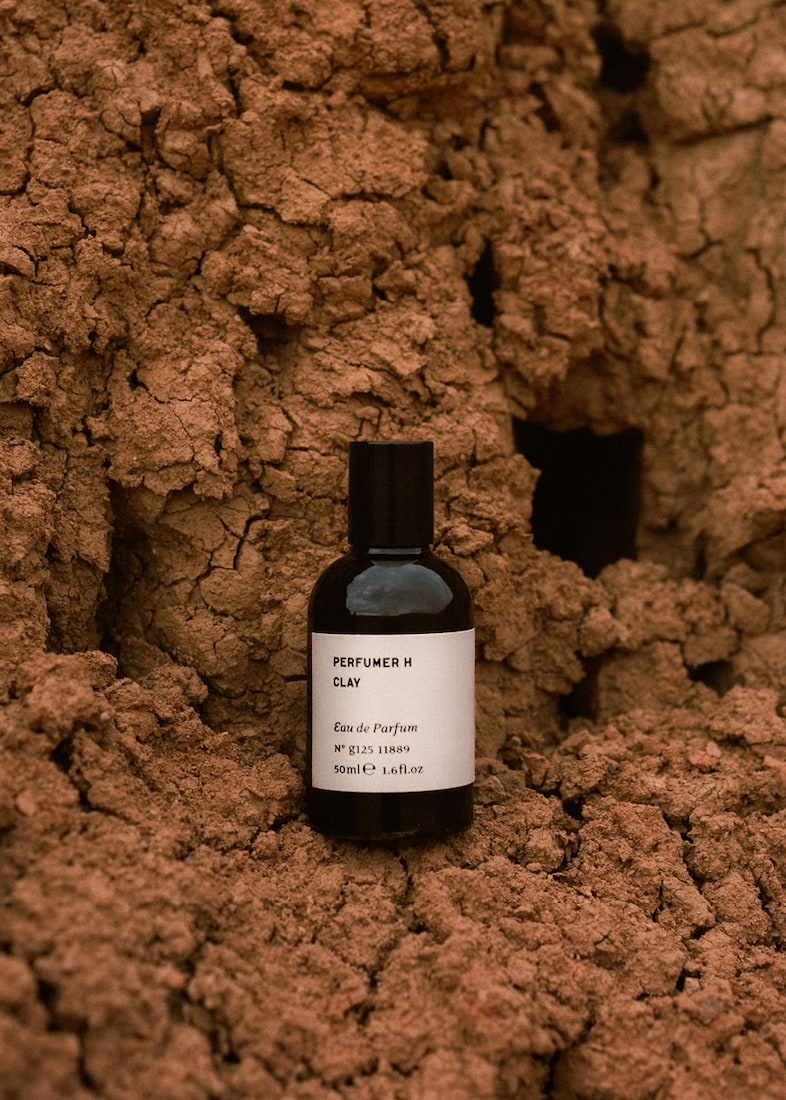 0131_PerfumerH-CLAY-KeyVisuals-Packshot