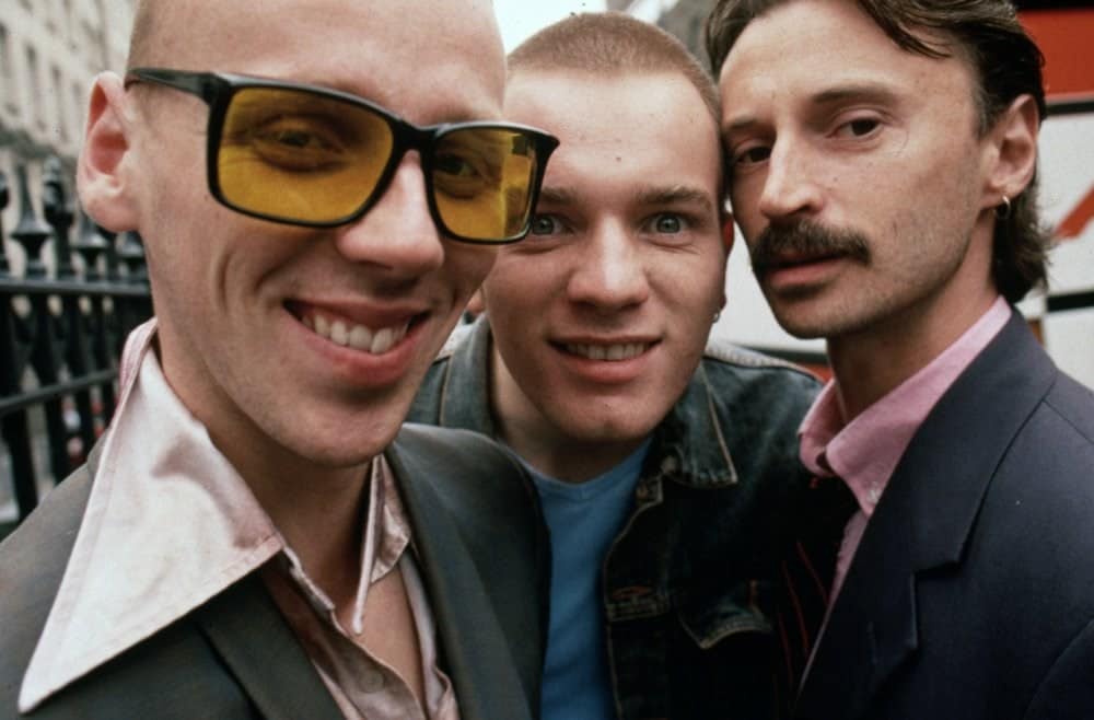 trainspotting-1996-008-ewan-bremner-ewan-mcgregor-