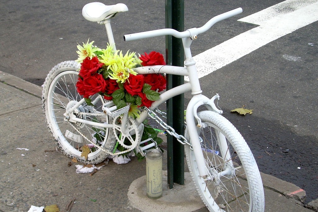 Memória em Branco – um documentário sobre Ghost Bikes