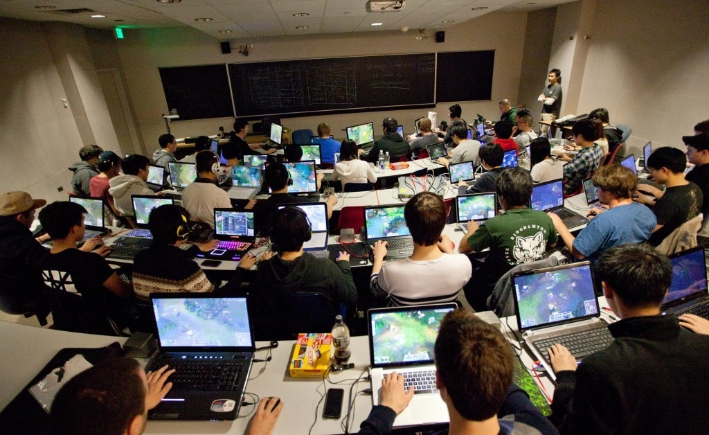 22-N-MC-League-of-Legends-1-WEB-1024x628