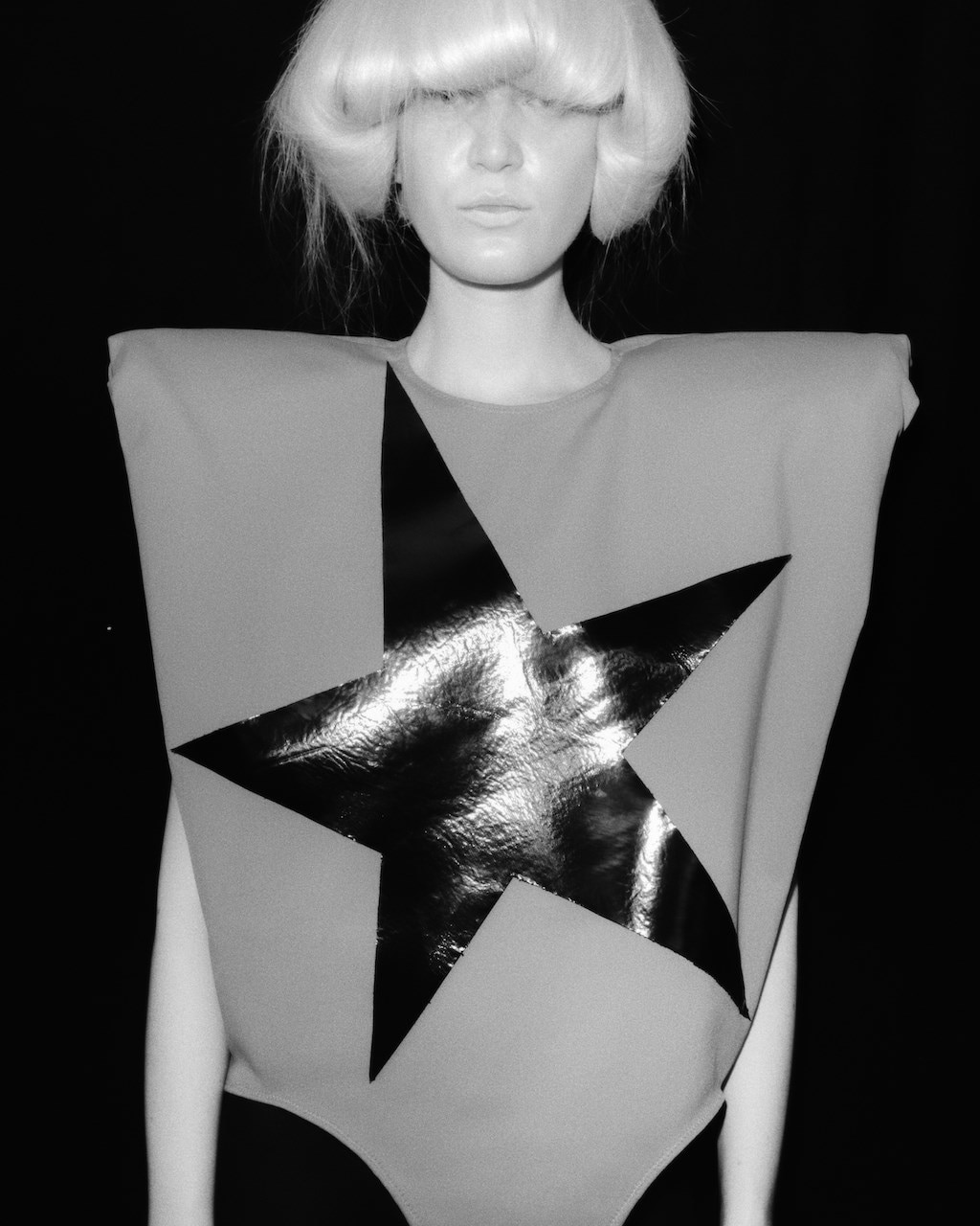 DE PINO - SS25 BACKSTAGE by Thomas Lizzi -1