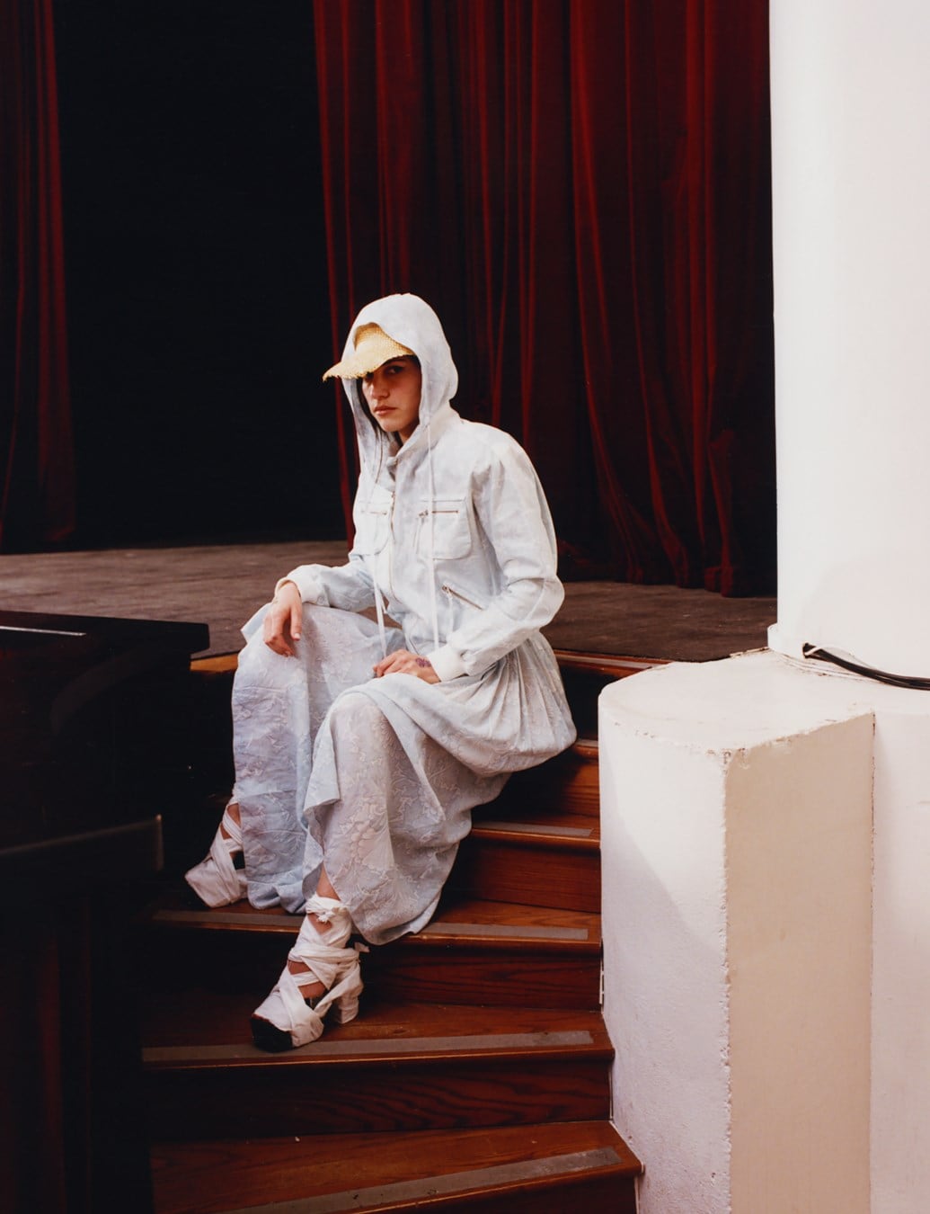 DC291_COV5_M5_Oklou_Lengua_IsabelleSayer_05