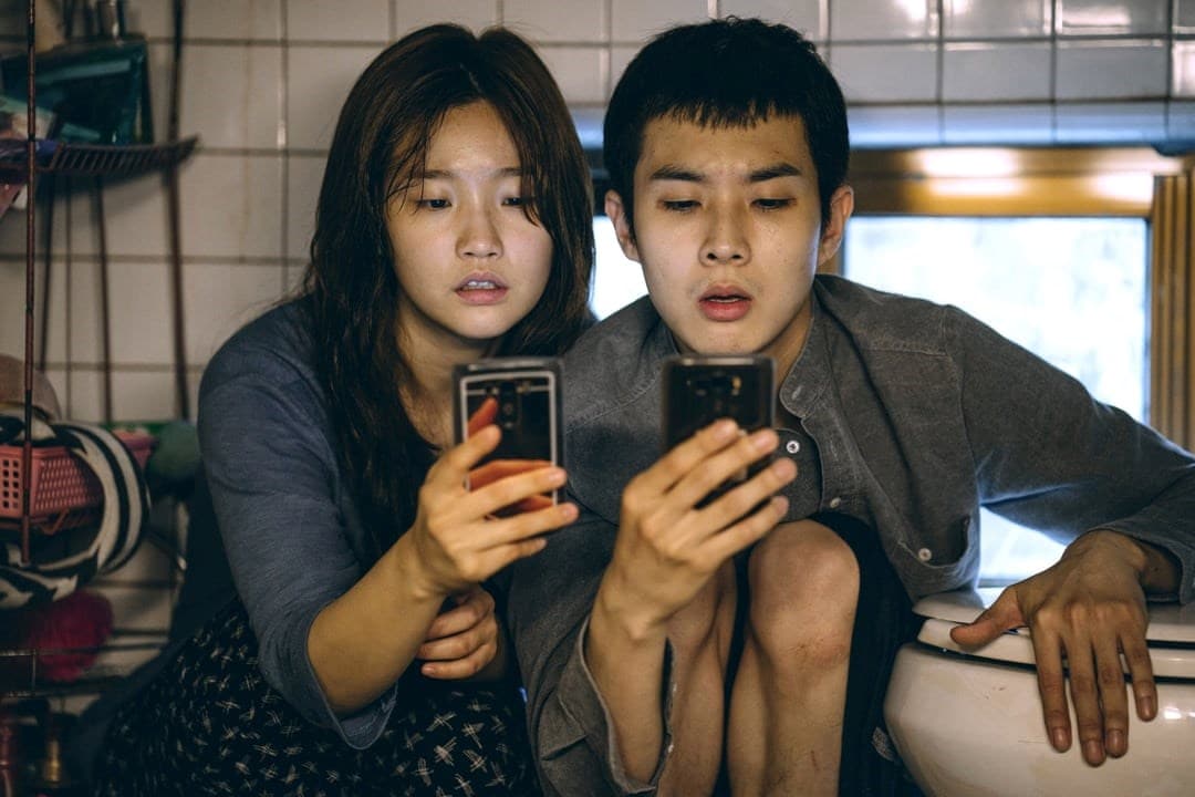 UK Considers Banning Social Media For Under-16s