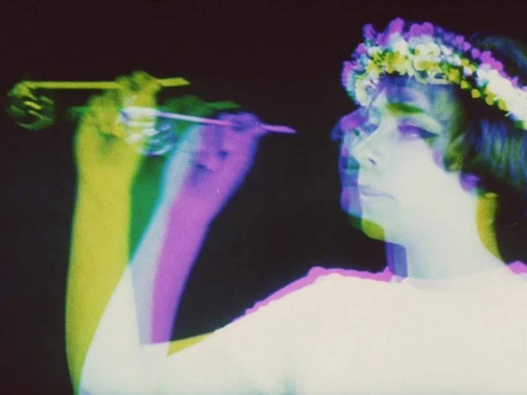 Can perfume elevate your aura and alter your consciousness?