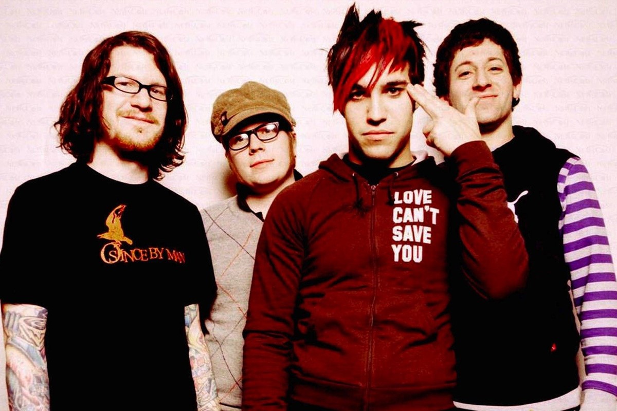 G1 > Música - NOTÍCIAS - Líder do Fall Out Boy declara 'morte do corte de cabelo  emo