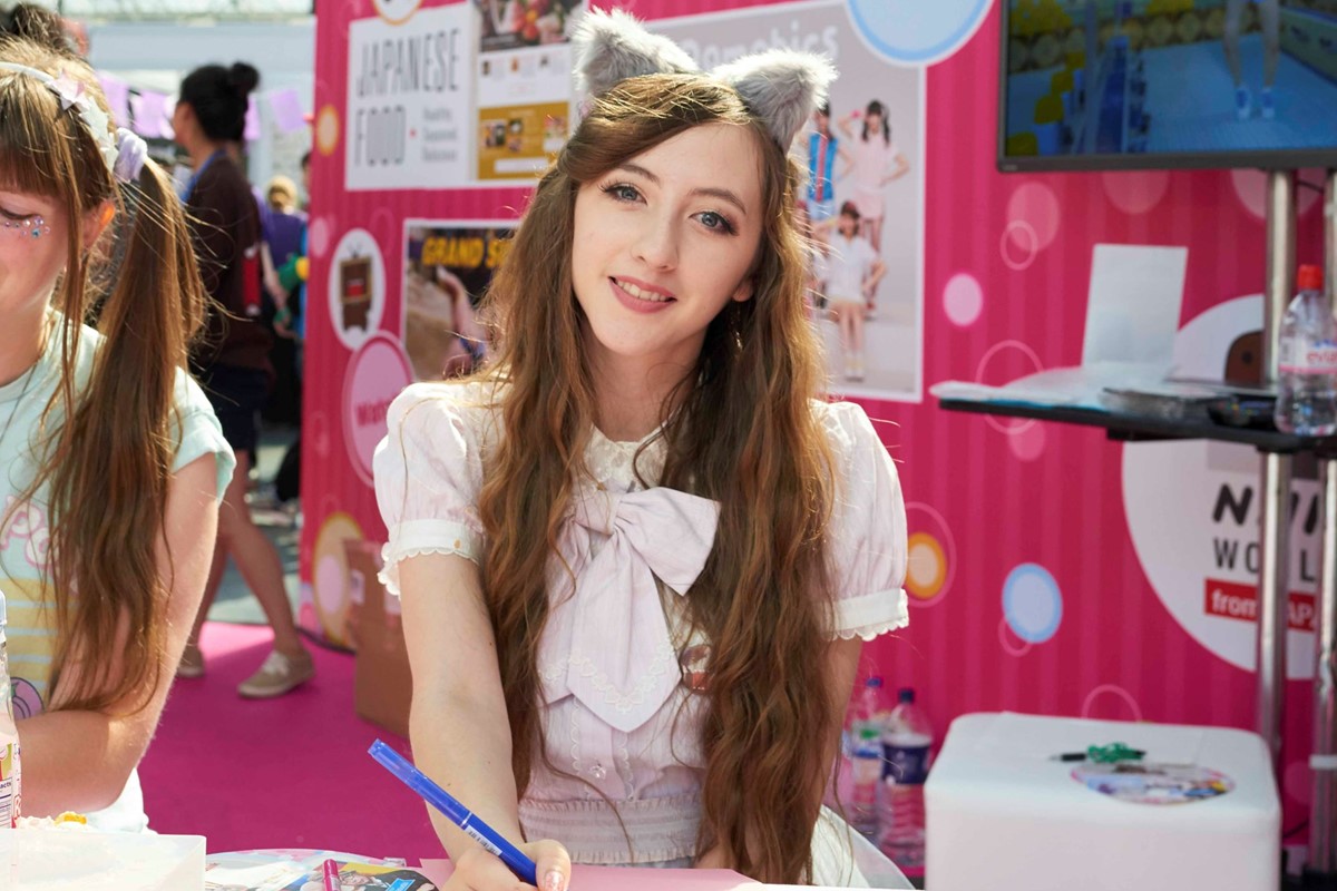 Meet The British Girl Who Grew Up As A Japanese Idol Dazed
