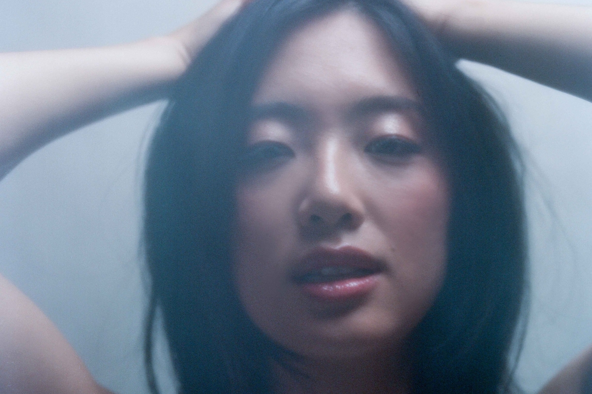 Alt-pop yearner Sarah Kinsley shares her internet obsessions