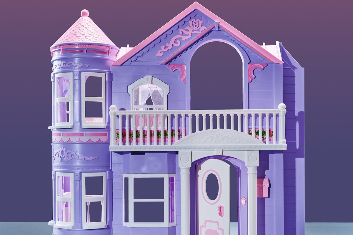 How long does it take to put discount the barbie dream house together