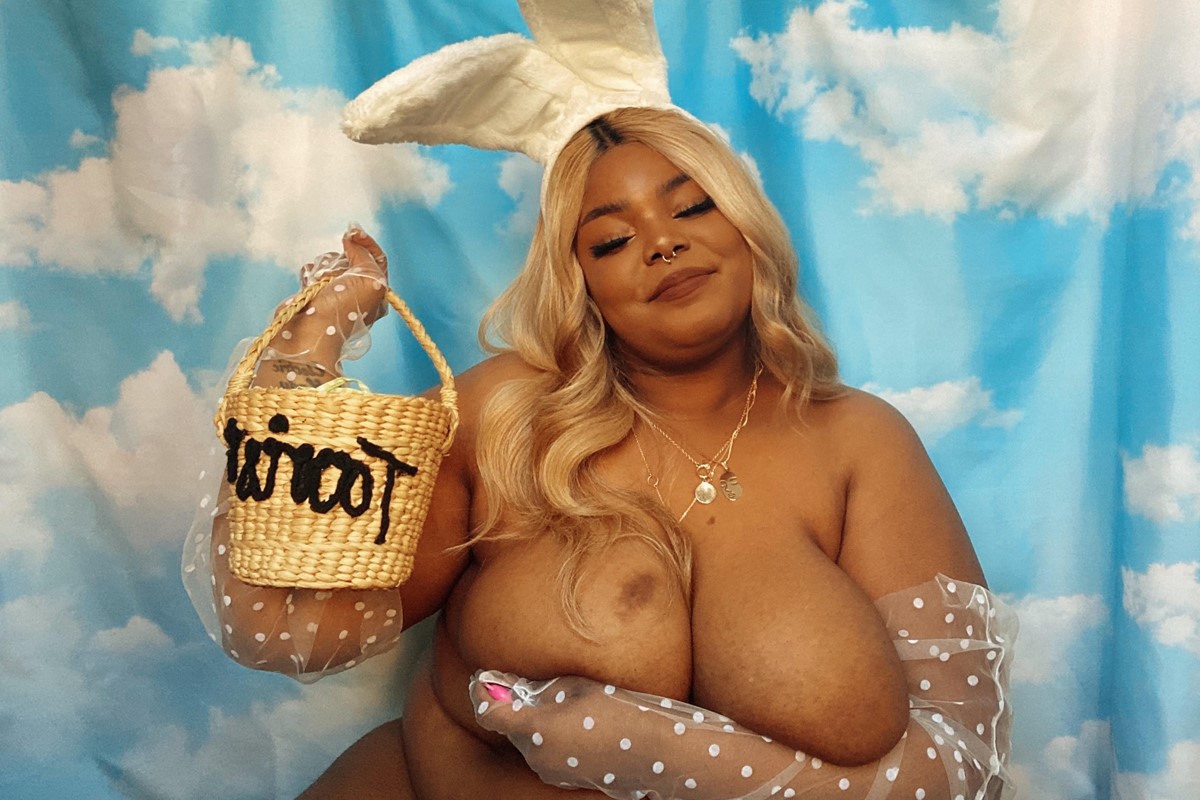 The Fat Zine’s latest calendar celebrates beautiful fat bodies