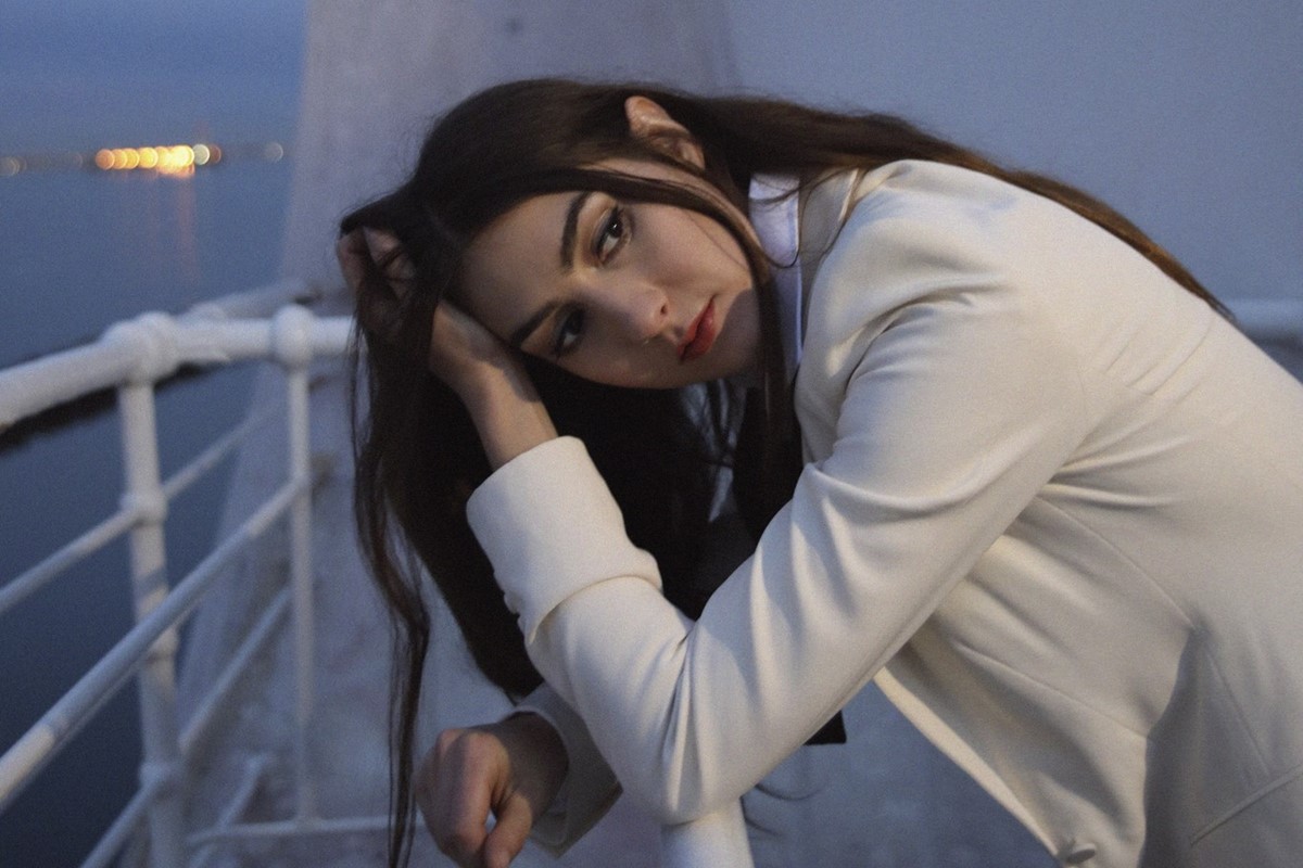 Weyes Blood 'Titanic Rising' Interview: Behind The Underwater Album Cover  Shoot