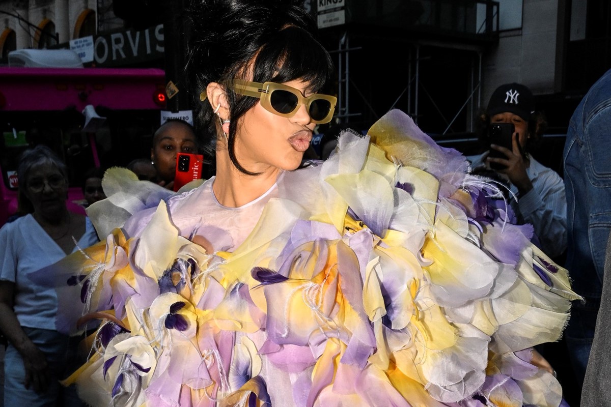 Cardi B puts on a pansy performance outside the Marc Jacobs show | Dazed