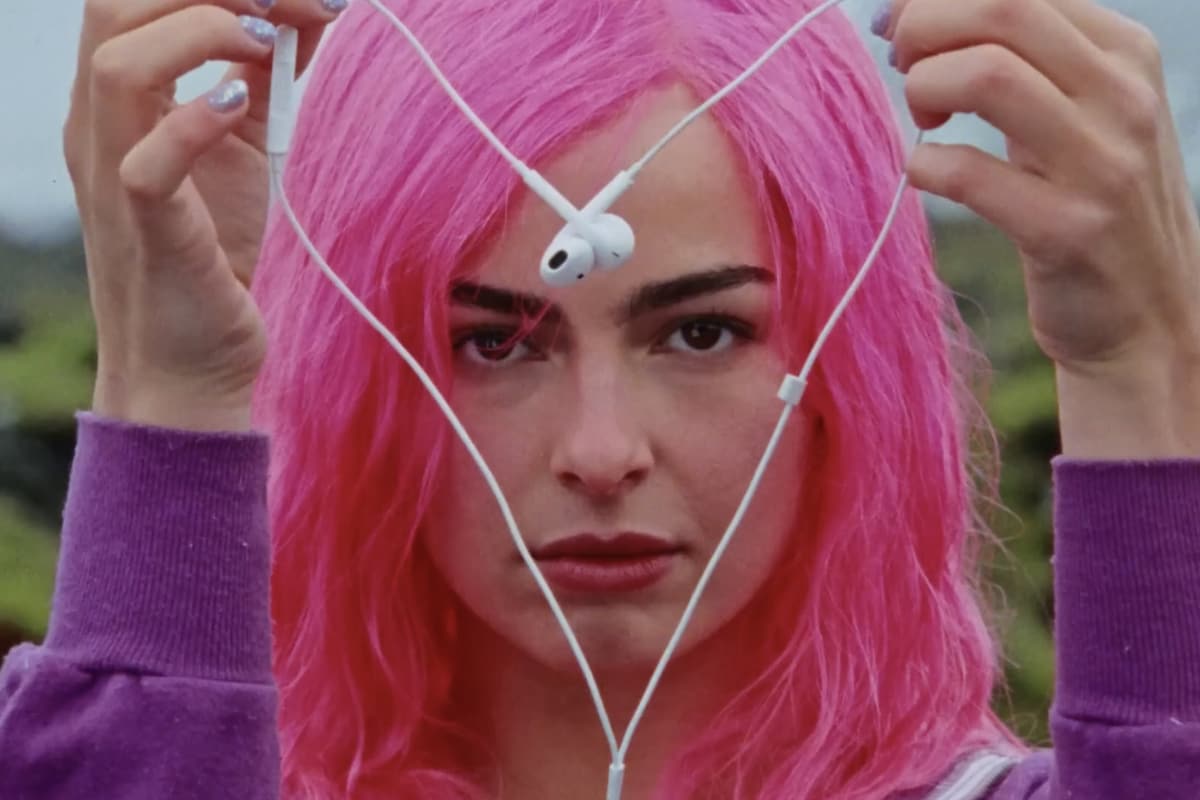 I quit headphones for a month to break my ‘doom-listening’ habit