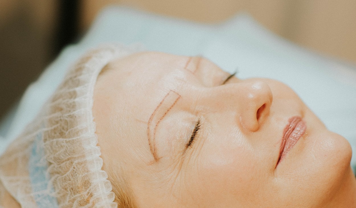 Eyebrow tattooing