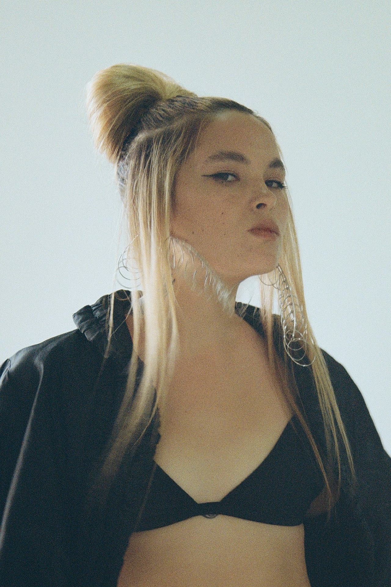 Saya Gray - photo credit Jennifer Cheng