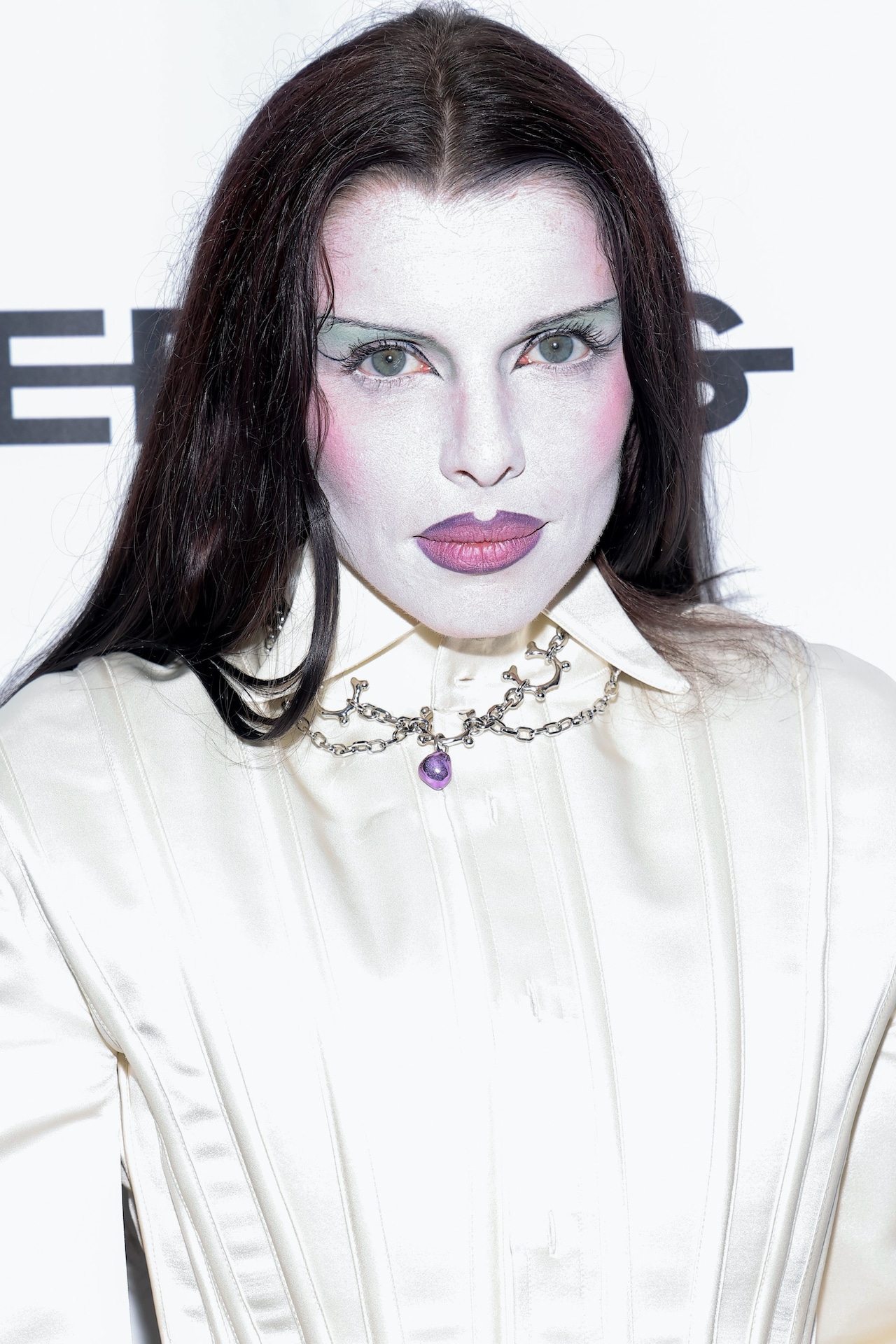 Julia fox make-up clowncore pierrot