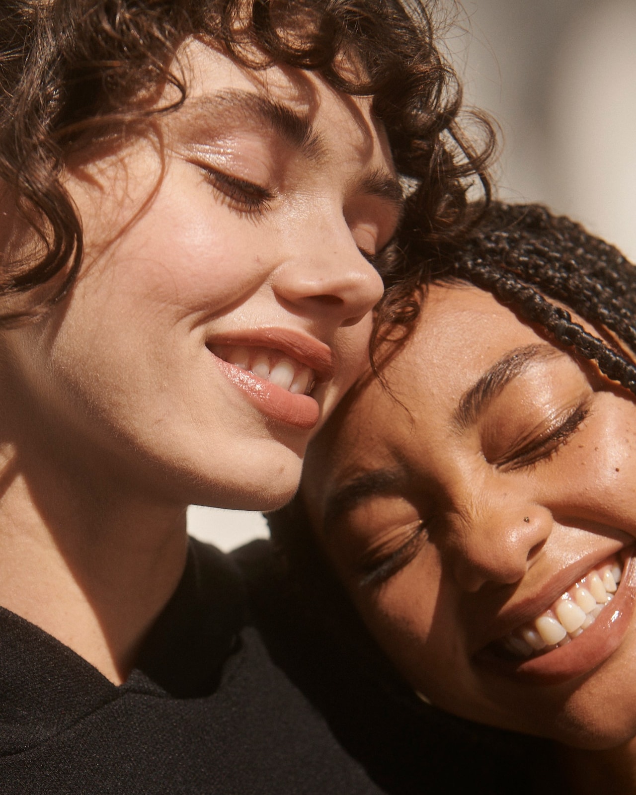 Hinge-Dazed-Wrap-Up-Editorial-Hero-Image-3