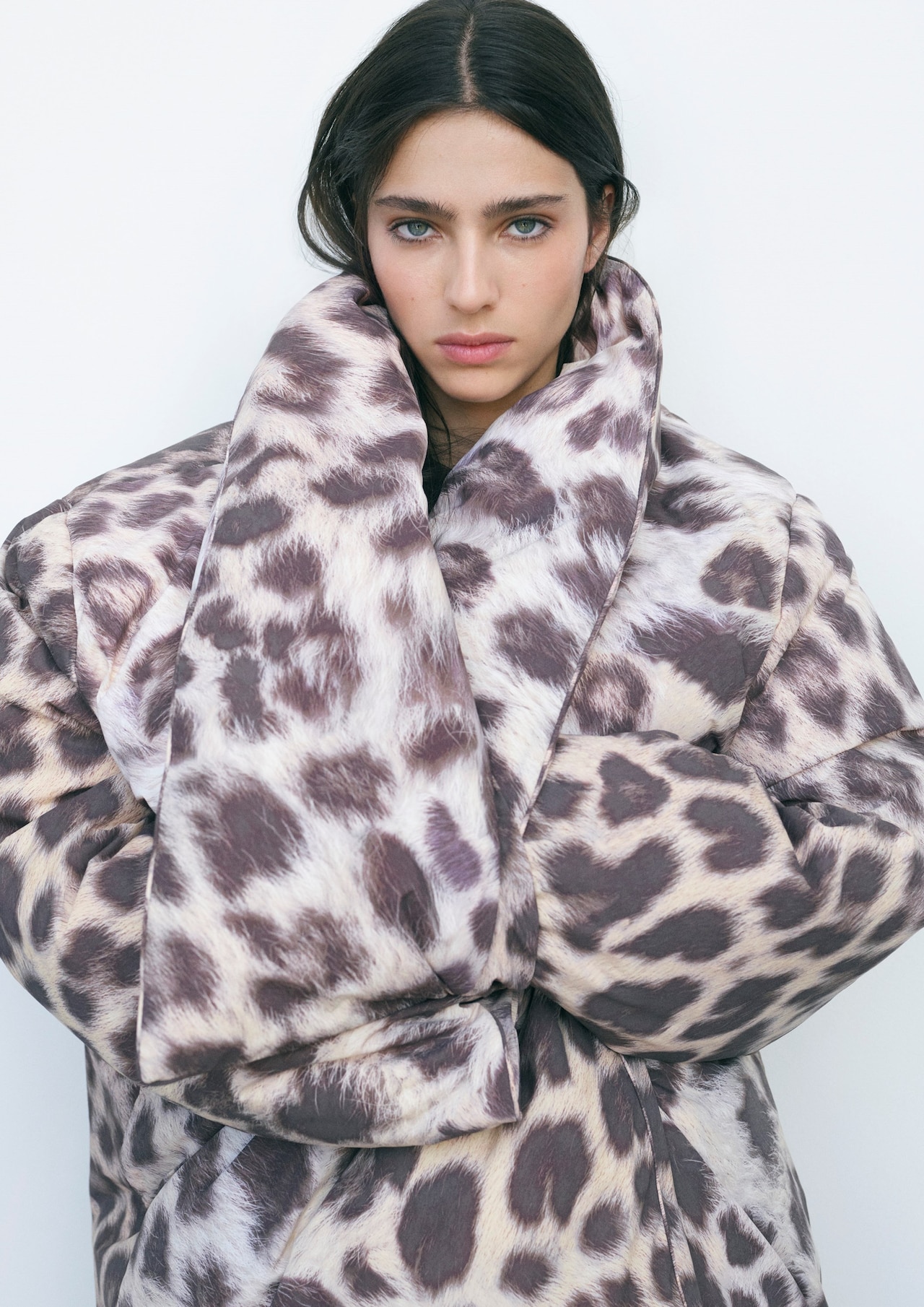 2010-STUDIO-AW2024-PR-Portrait-A4-AdobeRGB-300ppi-