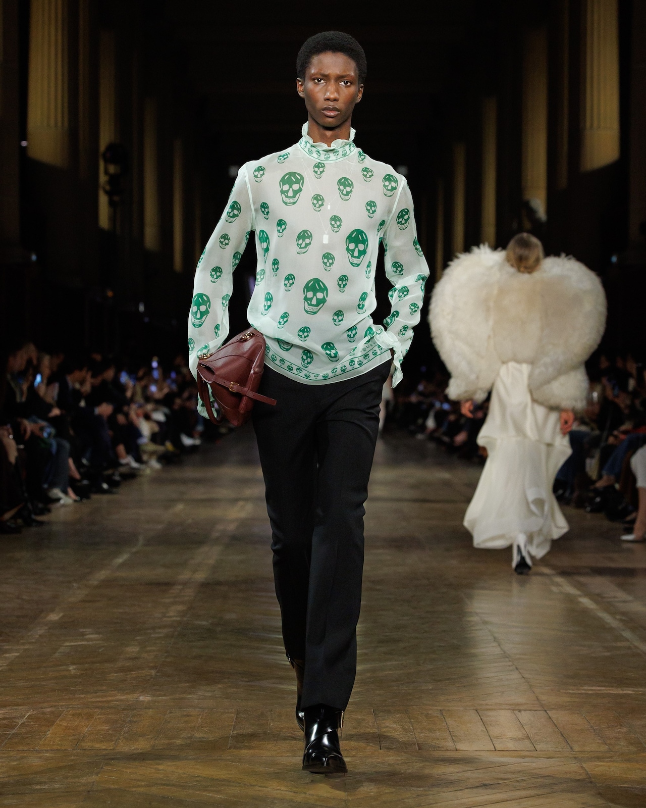 Skull prints back on the McQueen runway is a recession