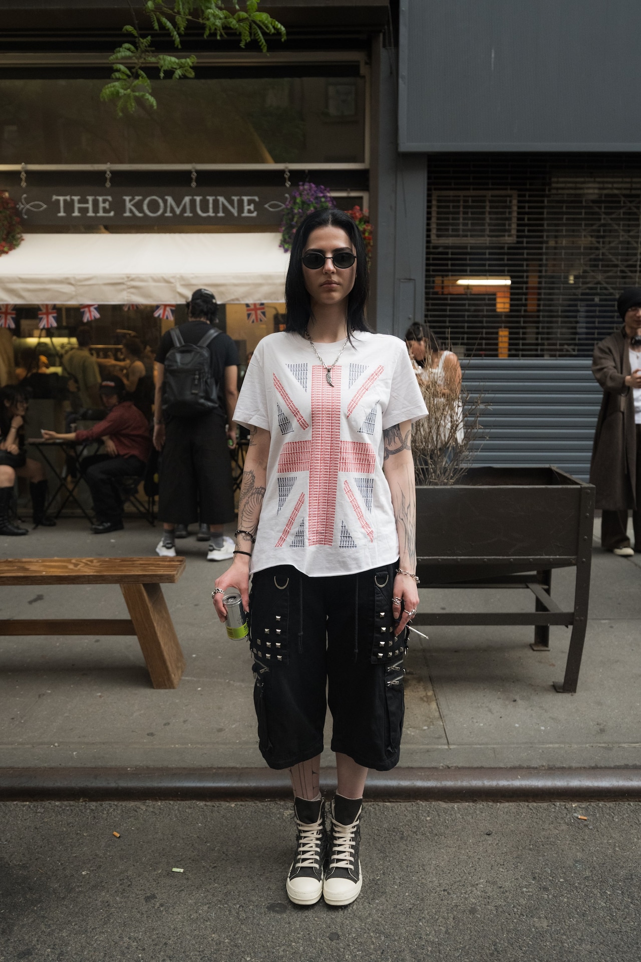 London Comes to Komune