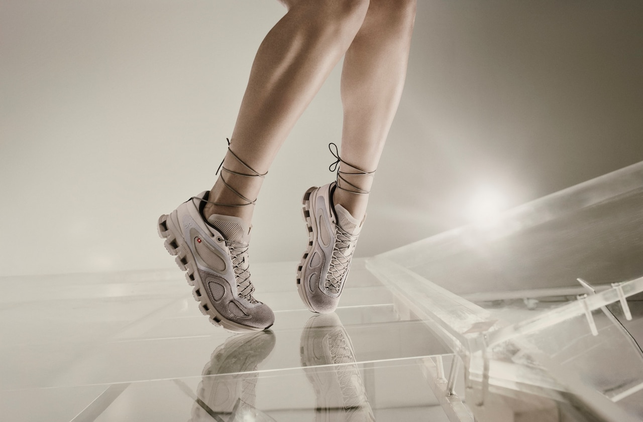 On by FKA twigs, photograph 8