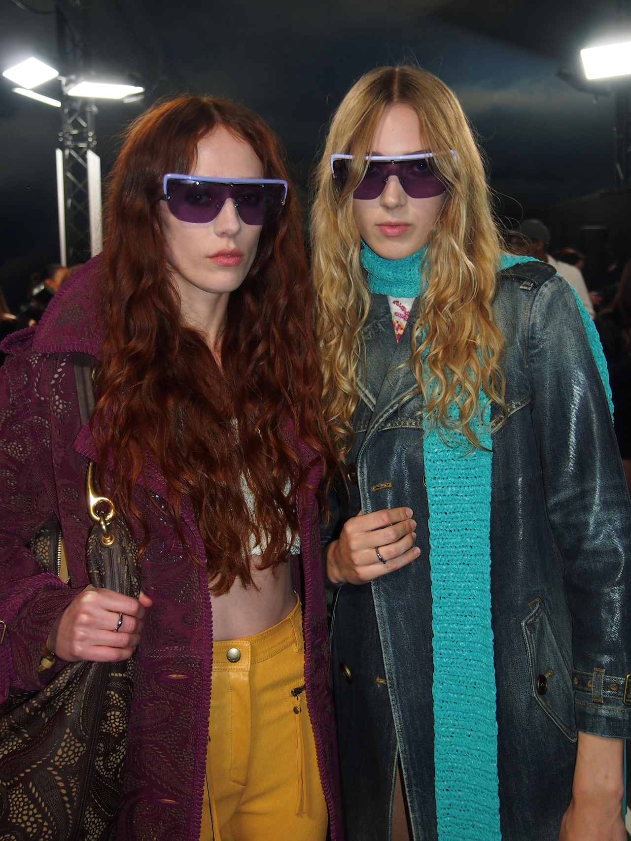 Backstage at Burberry SS26 op