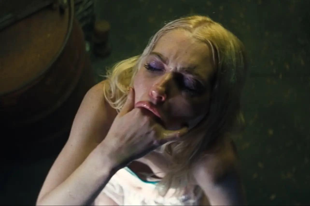 chloe-cherry-drug-mule-euphoria