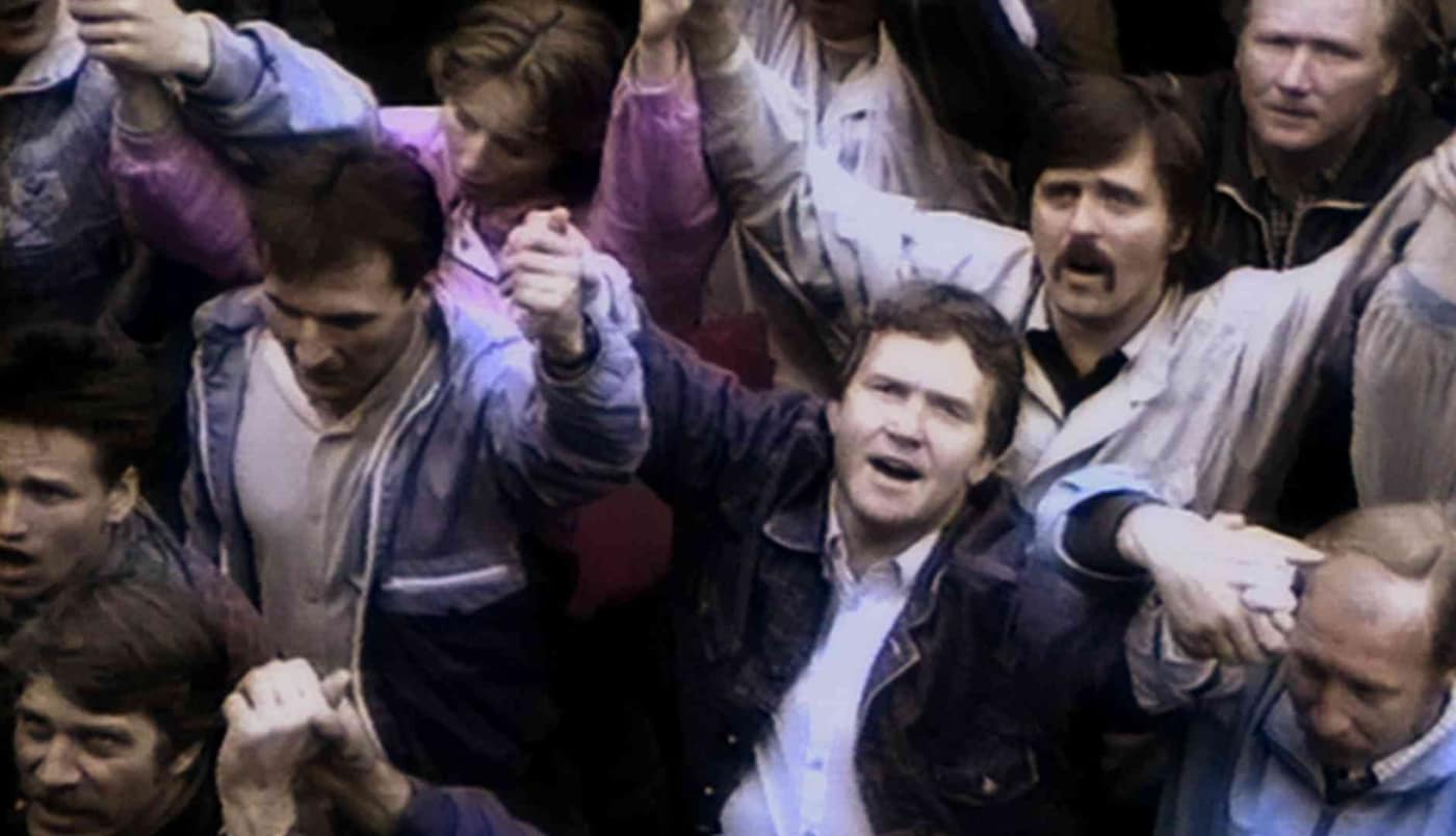 the_singing_revolution_crop