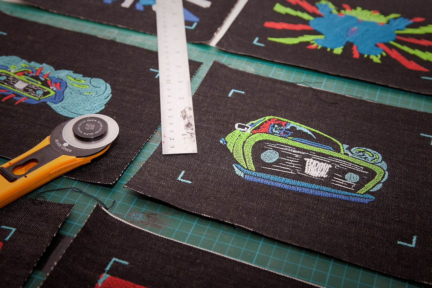 Frames with ruler cu