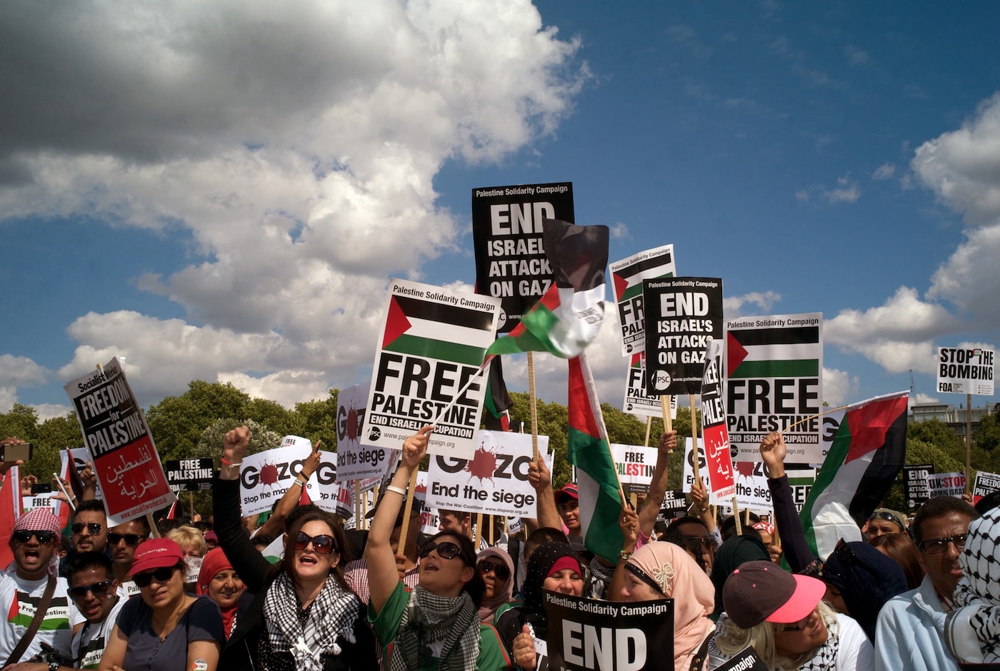 SG.DAZED.GAZA.DEMO.B1