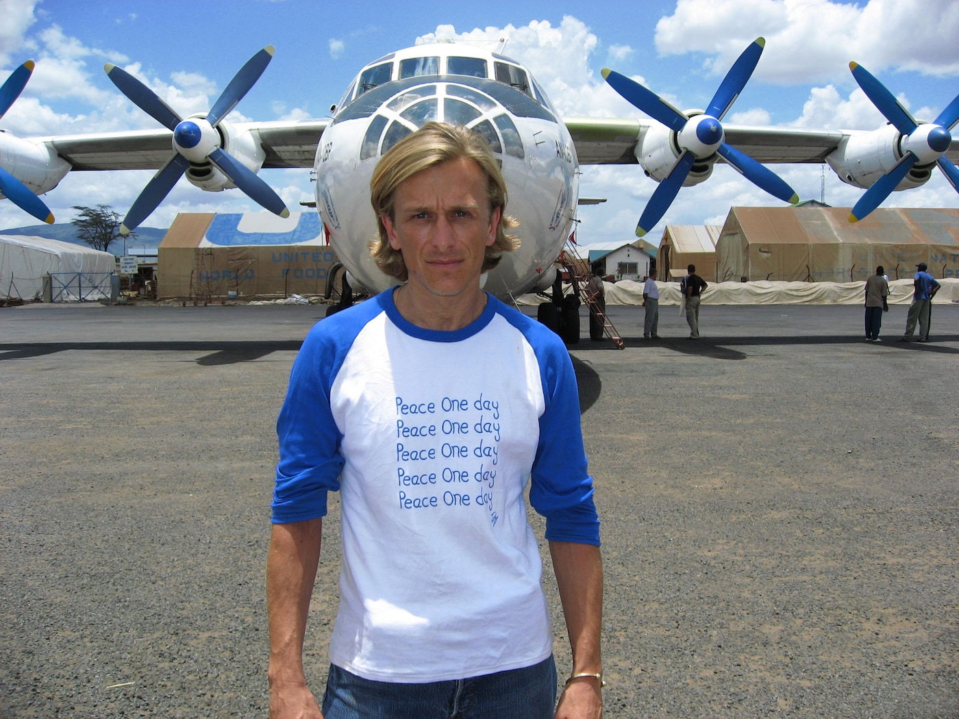 2006SeptJeremyUNPlaneSudanPhotographerMattWolff