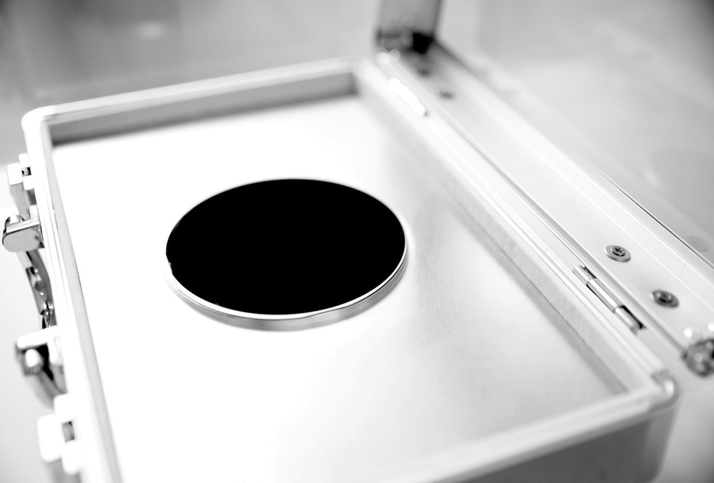 Frederic De Wilde's dark material