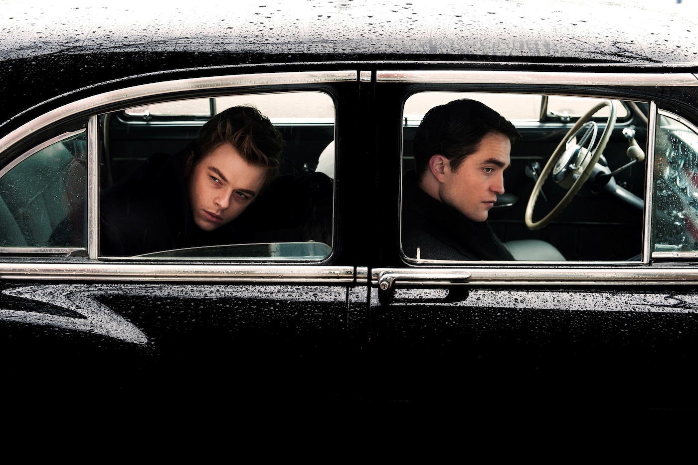 Dane DeHaan &amp; Robert Pattinson in "Life"