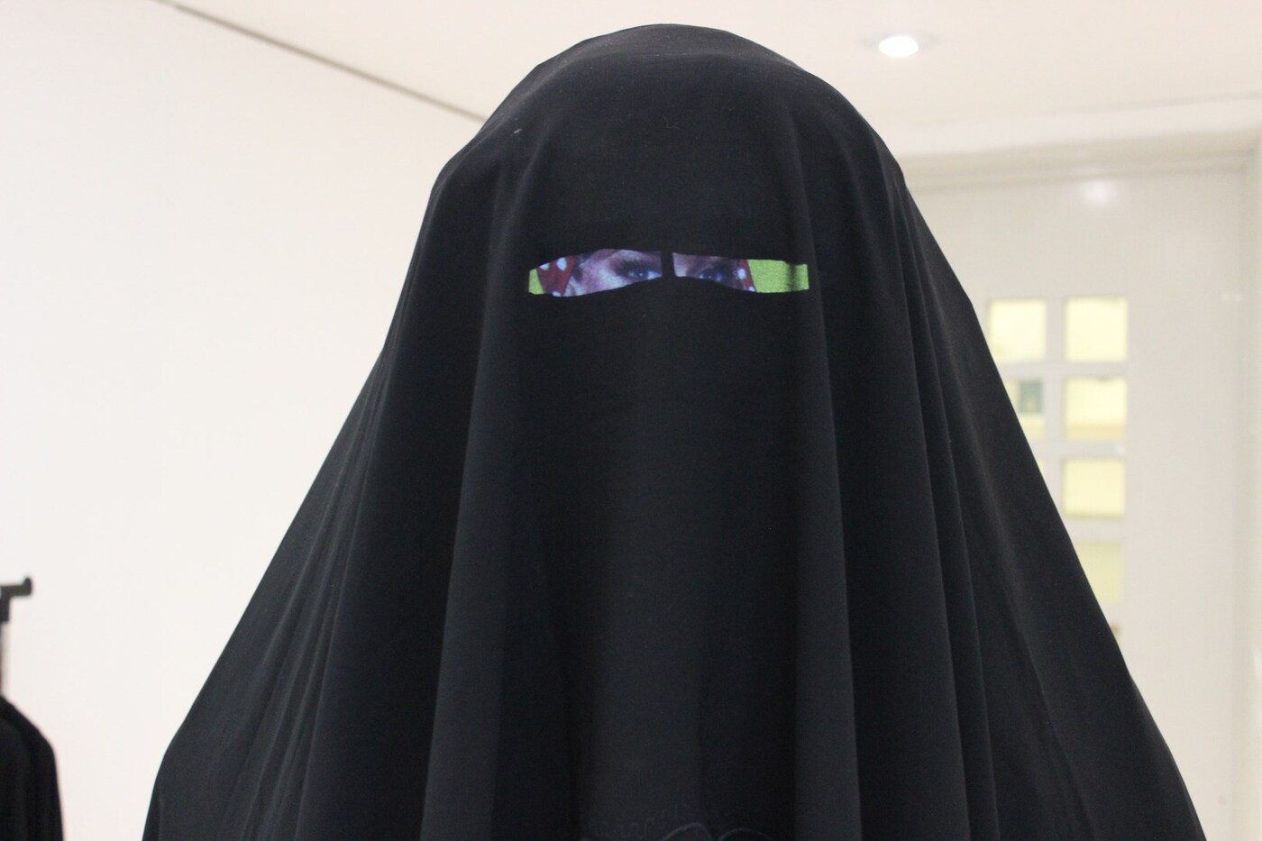 ‘Walk A Mile In Her Veil’, Yazmeen Sabri, 2016