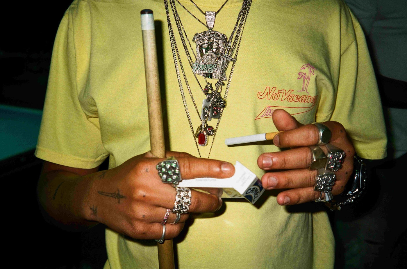 no vacancy inn t-shirt california big apple