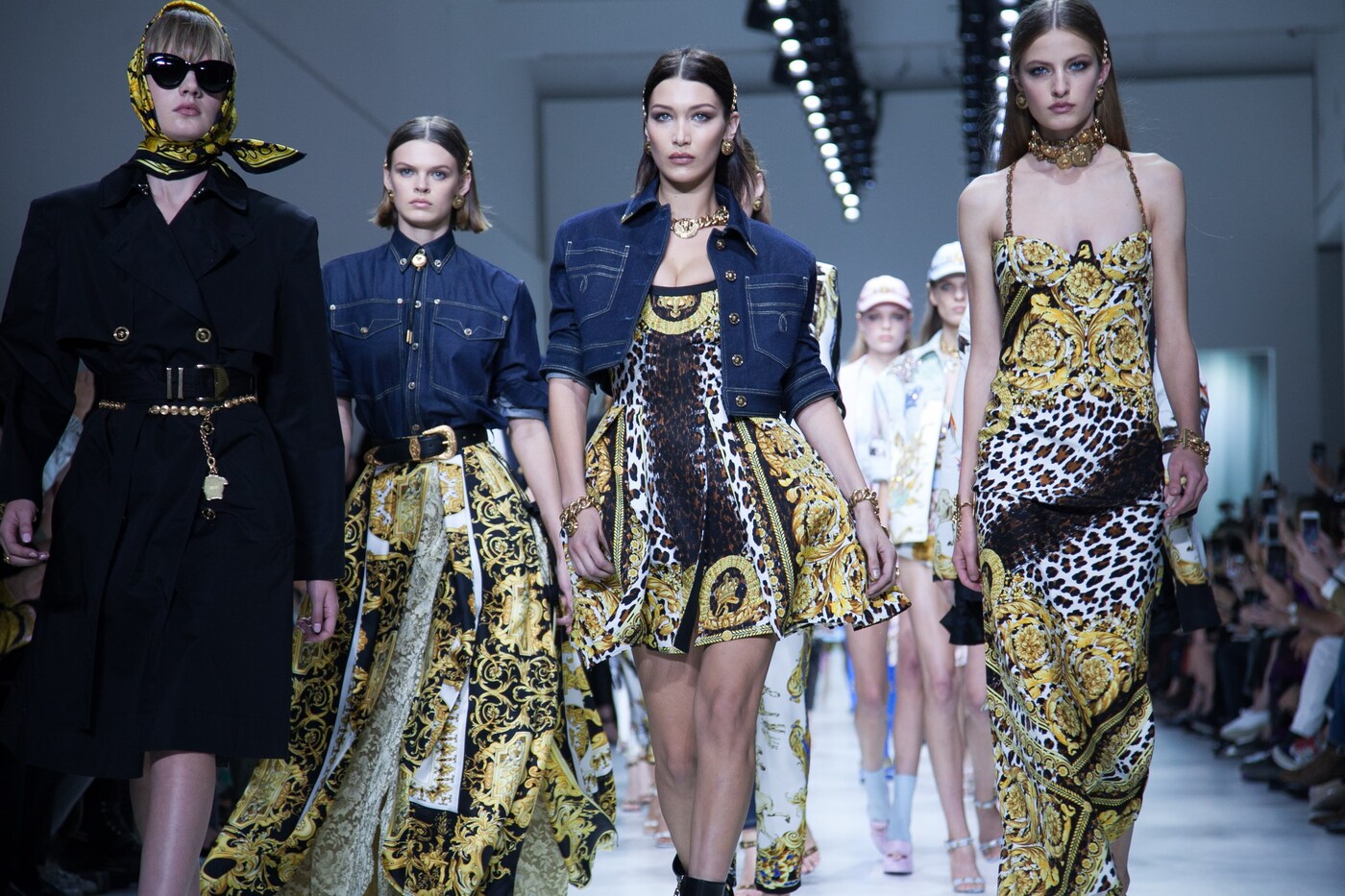 versace ss18 fashion milan mfw 