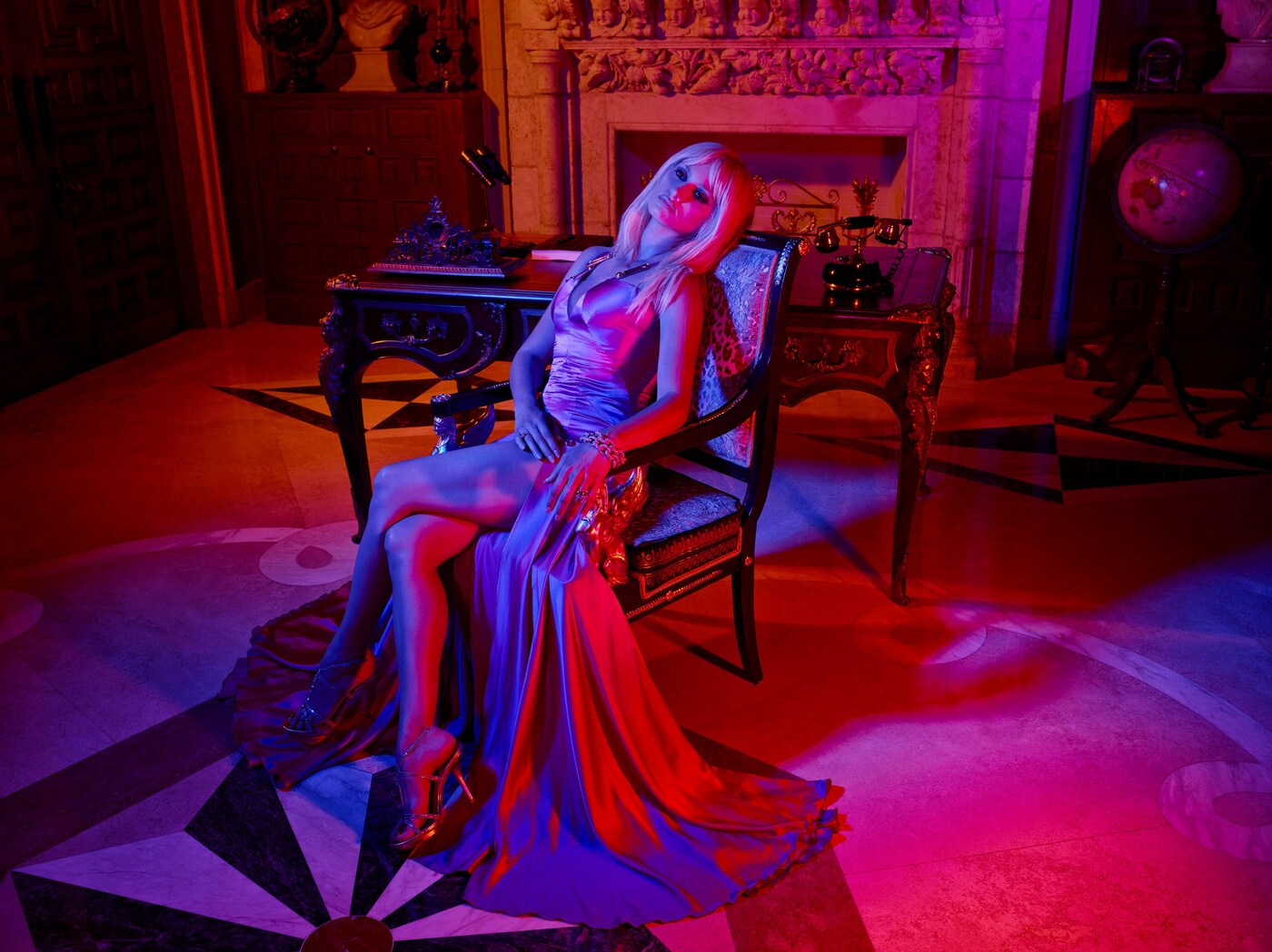 american crime story gianni versace lou eyright donatella