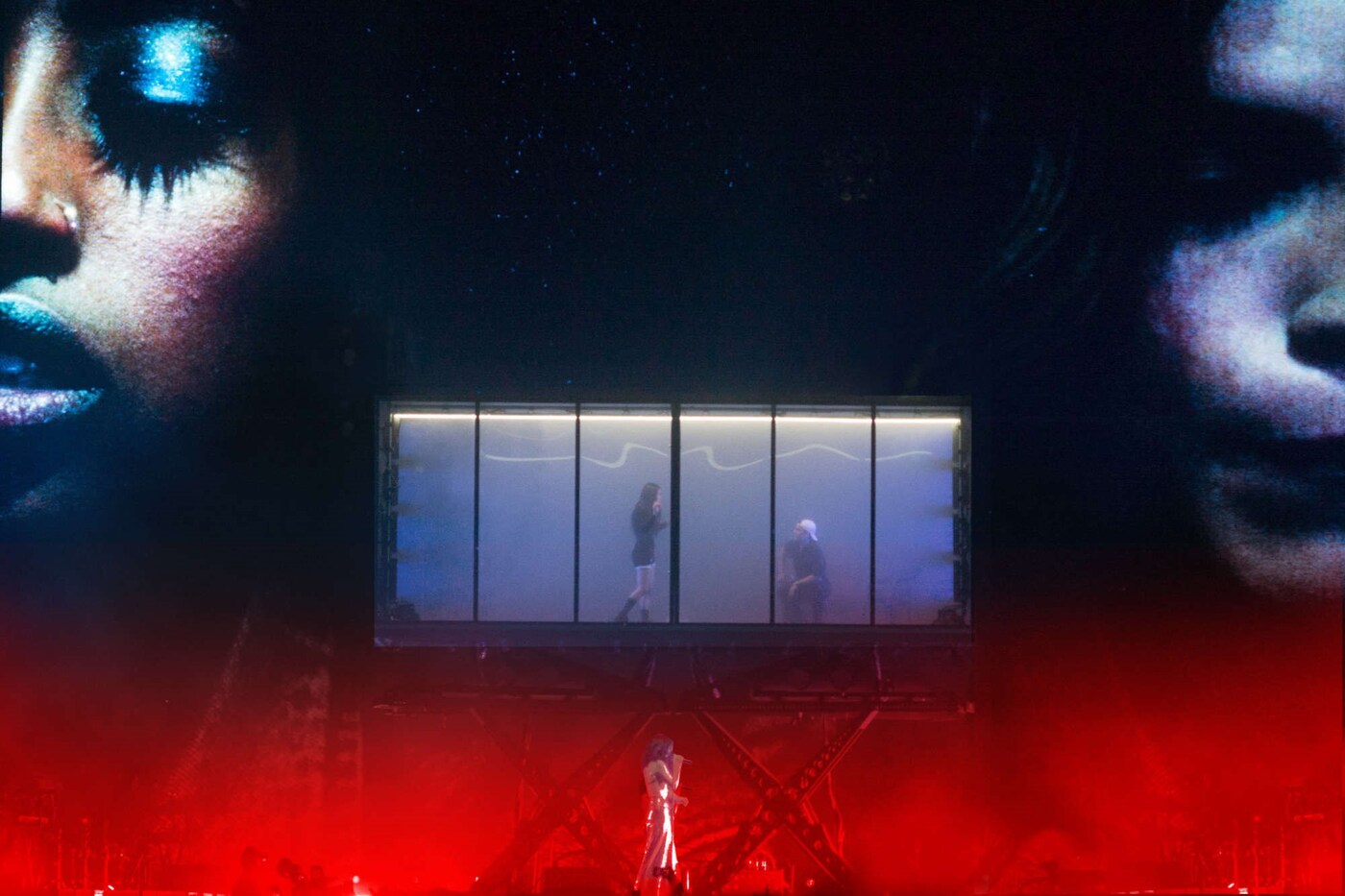 Lorde’s Coachella performance, in front of a glass box set