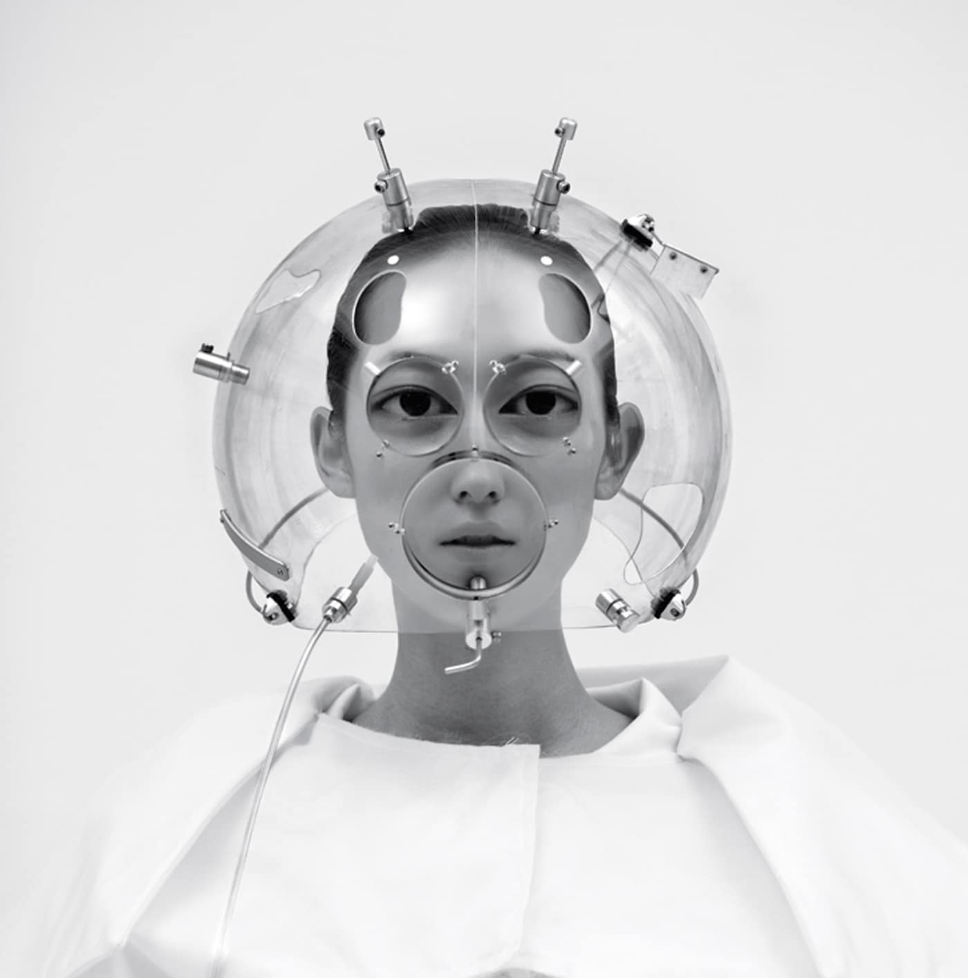 DB000_ x1_extras_01_Web