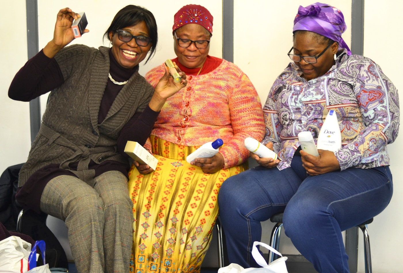 women refugees beauty donation help 