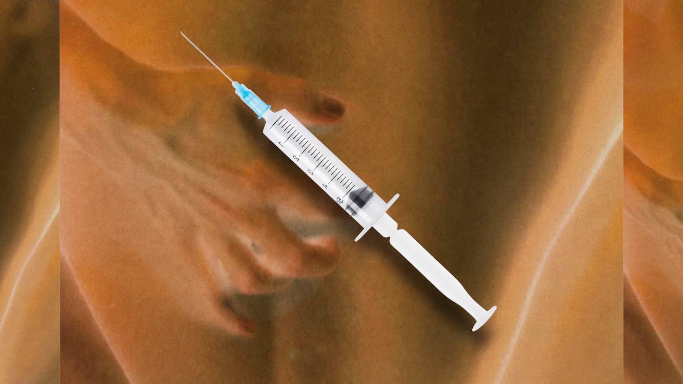 Vaccinators getting chatted up