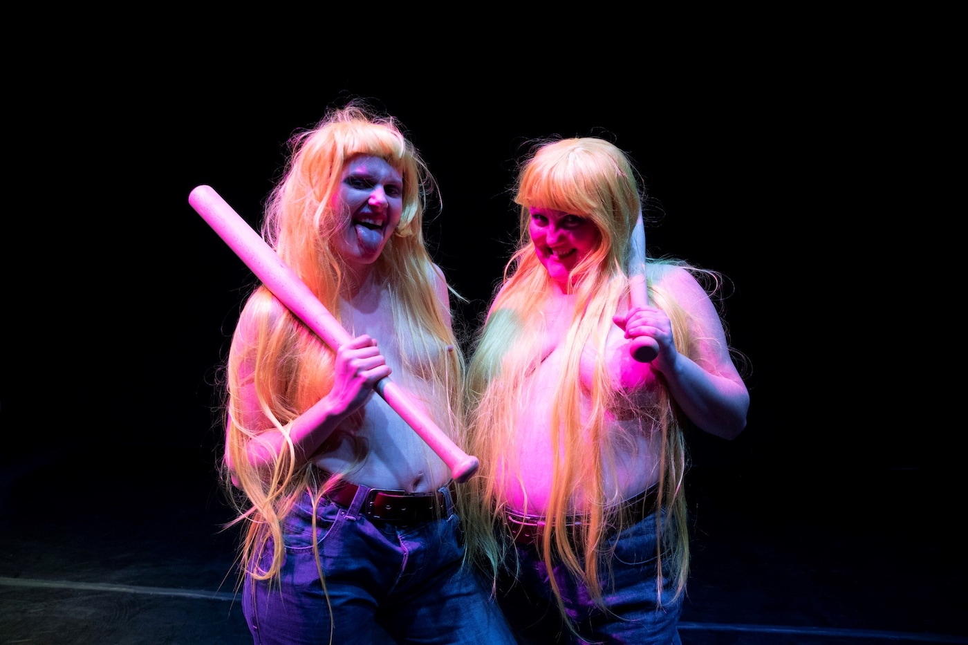 In Bed With My Brother, Prime_Time