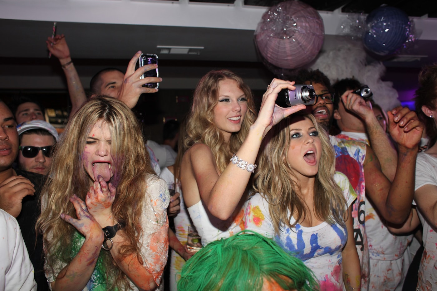 Crowd At Katy Perry’s Birthday Party