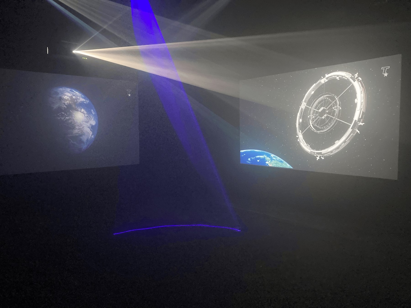 Astro-Darien at Corsica Studios (2021)