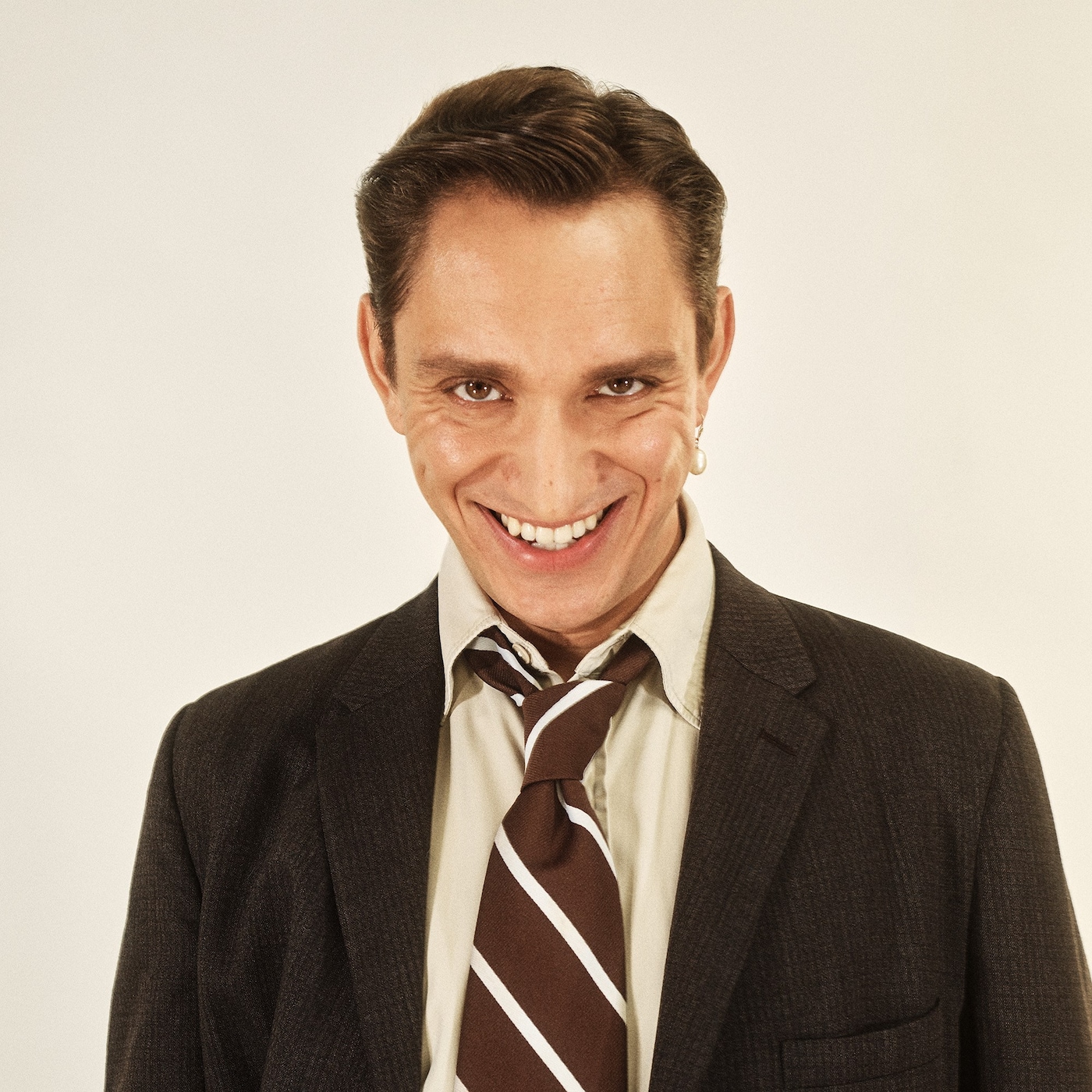 Oliver Sim The xx Hideous