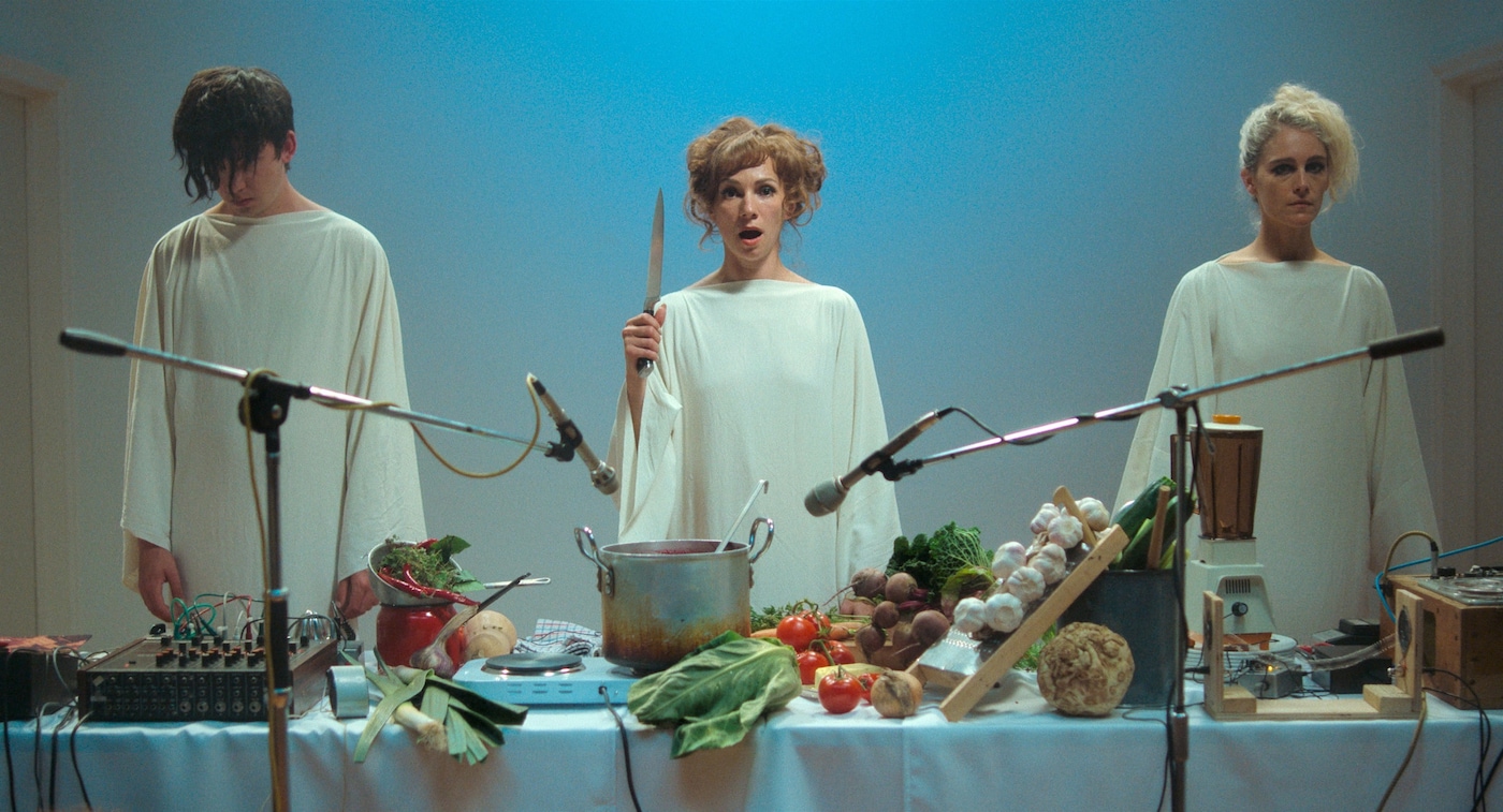 Flux Gourmet, 2022 (Film Still) peter strickland
