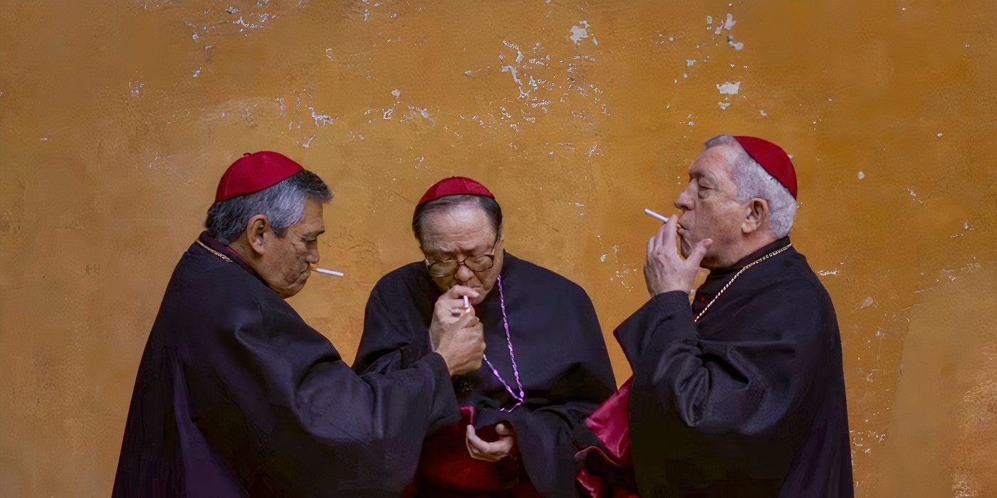 conclave-cardinals-smoking