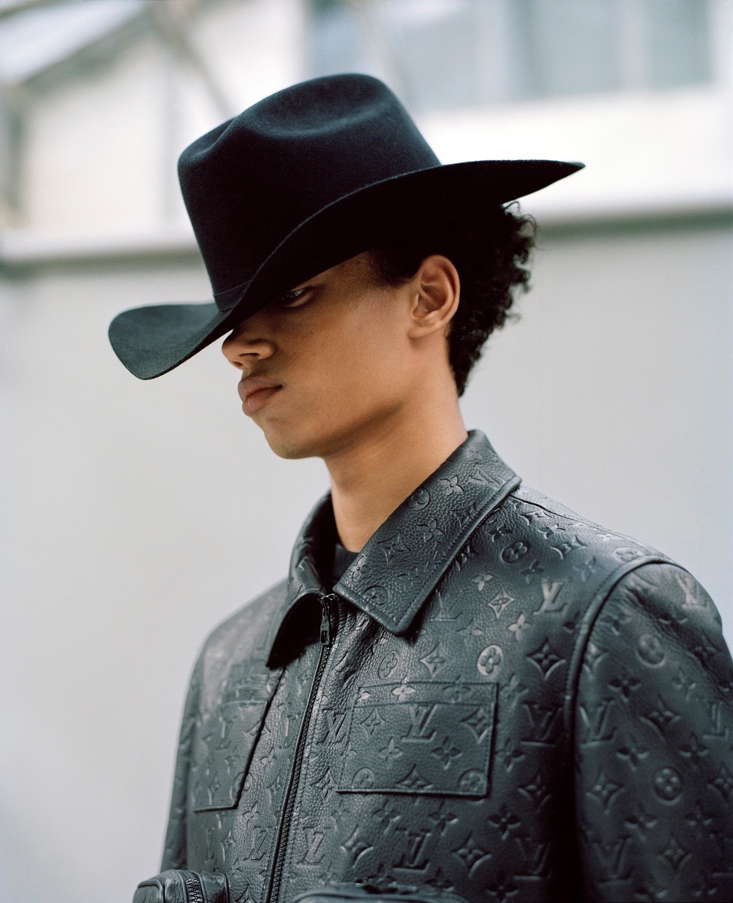 Exclusive Backstage Photos from Louis Vuitton Men's Fall/Winter 2020 – CR  Fashion Book