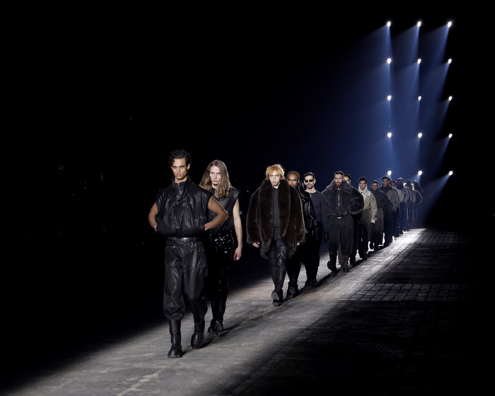 GmbH AW26